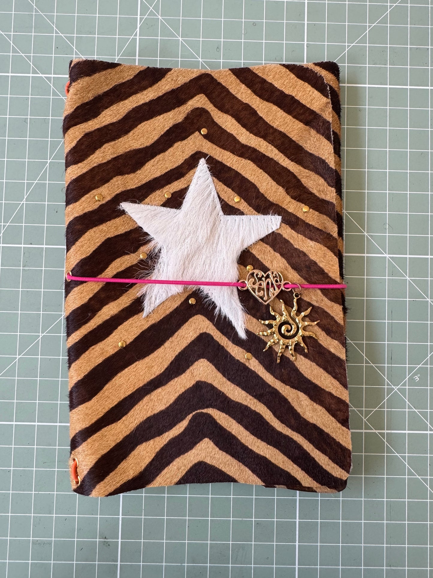A5 leather journal cover with stars + pocket - 1/1 pieces