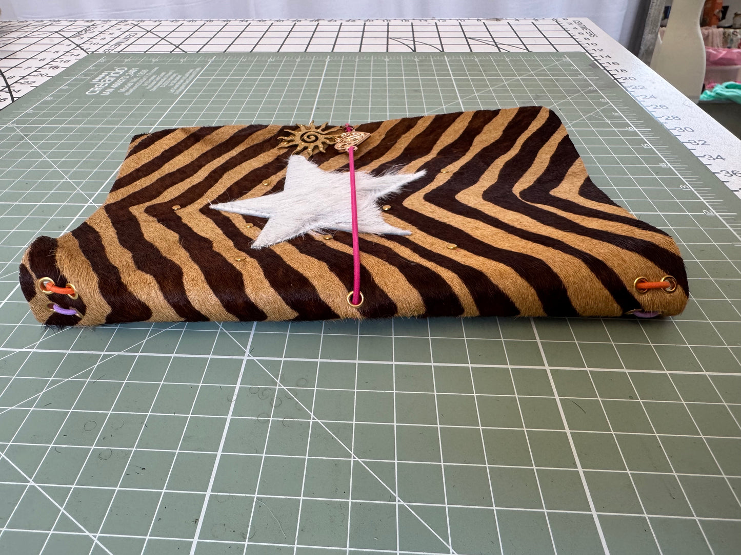 A5 leather journal cover with stars + pocket - 1/1 pieces