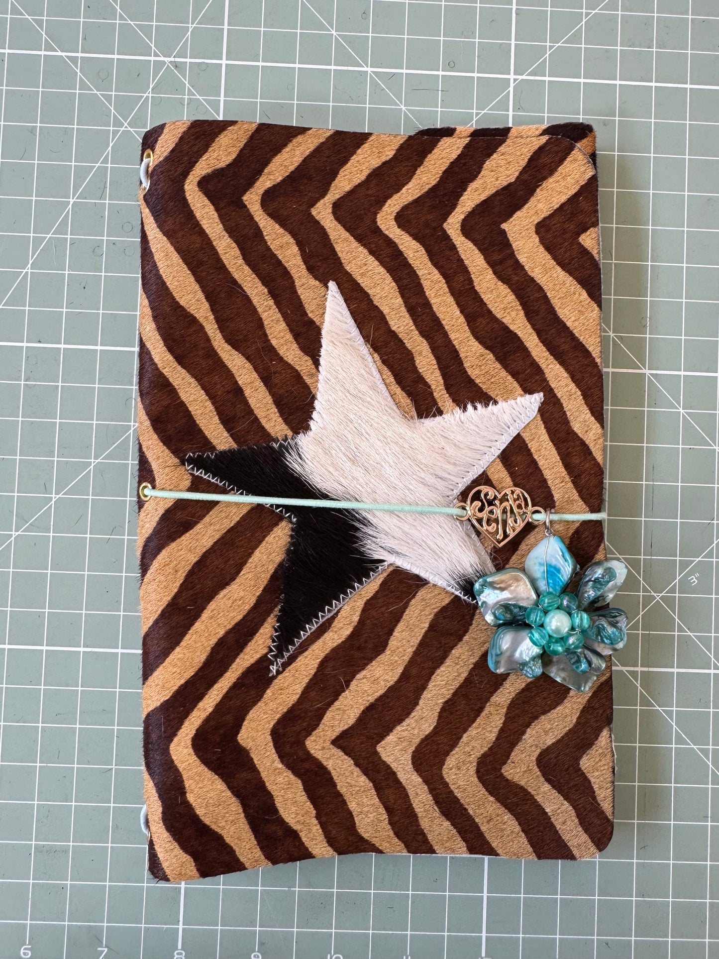 A5 leather journal cover with stars + pocket - 1/1 pieces