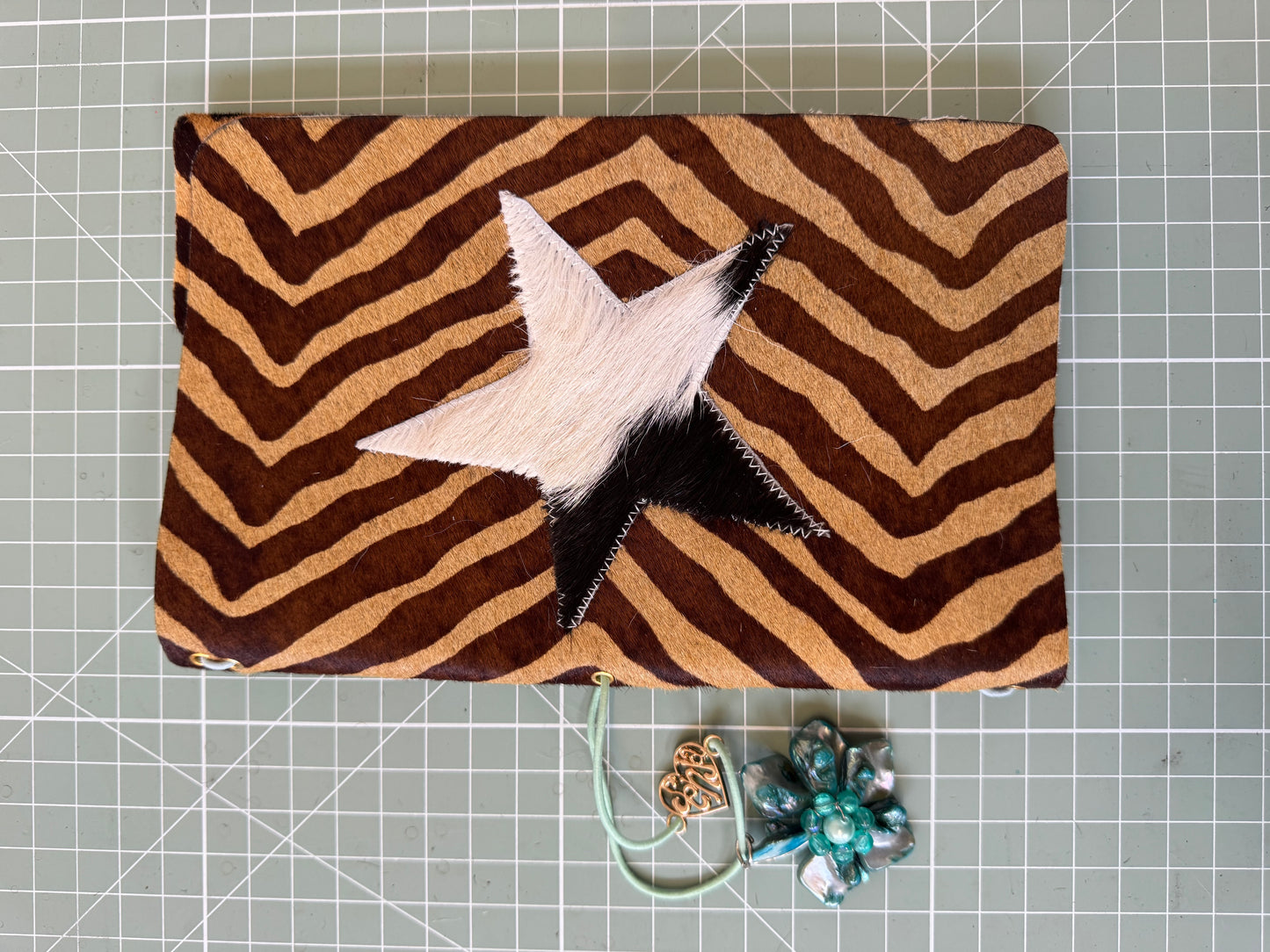 A5 leather journal cover with stars + pocket - 1/1 pieces
