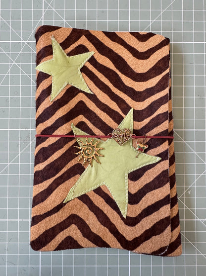 A5 leather journal cover with stars + pocket - 1/1 pieces