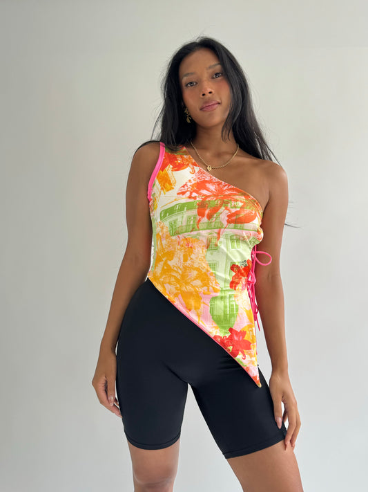 Reversible Asymmetric Top