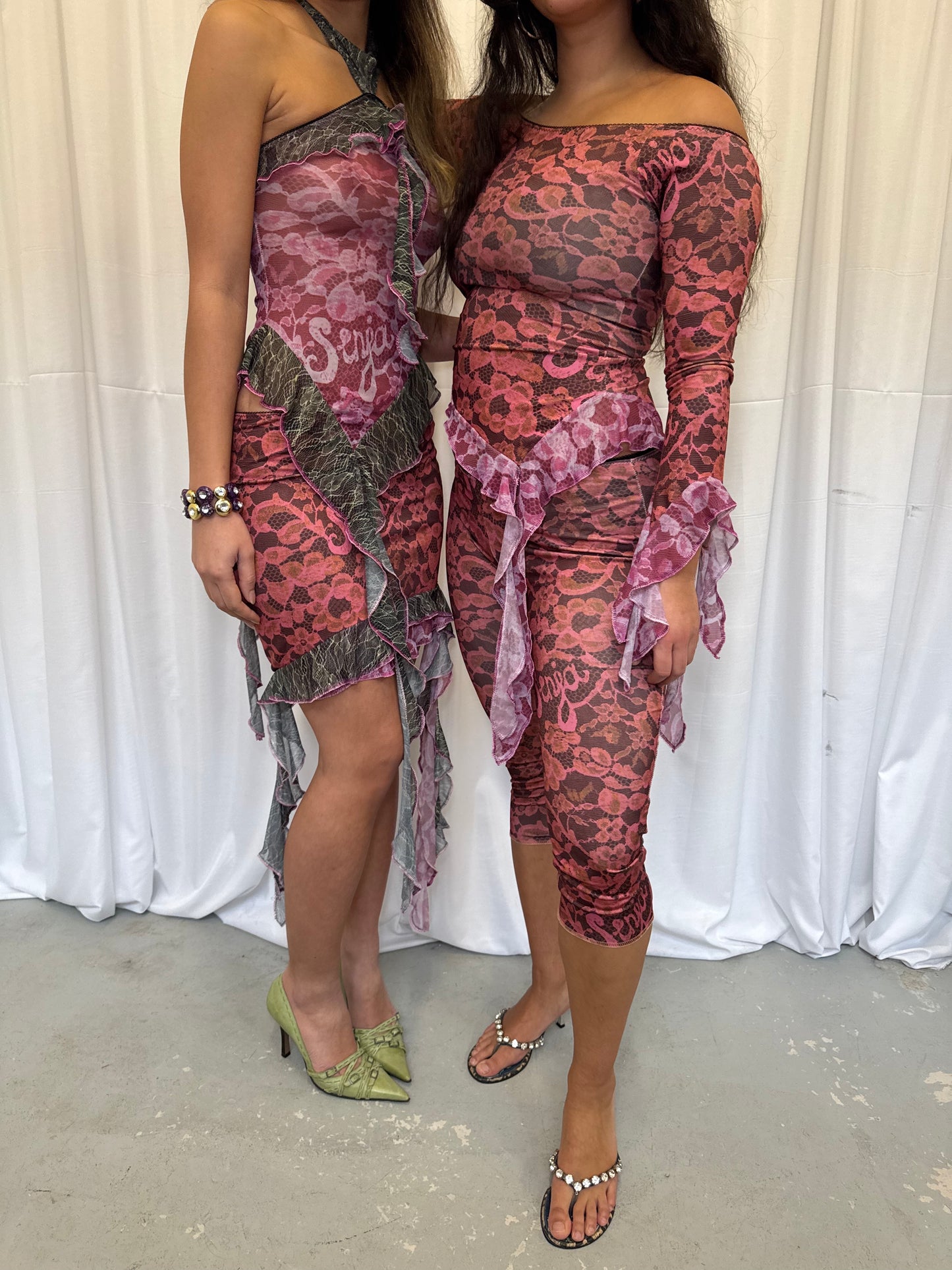 Lace off-the-shoulder ruffle top