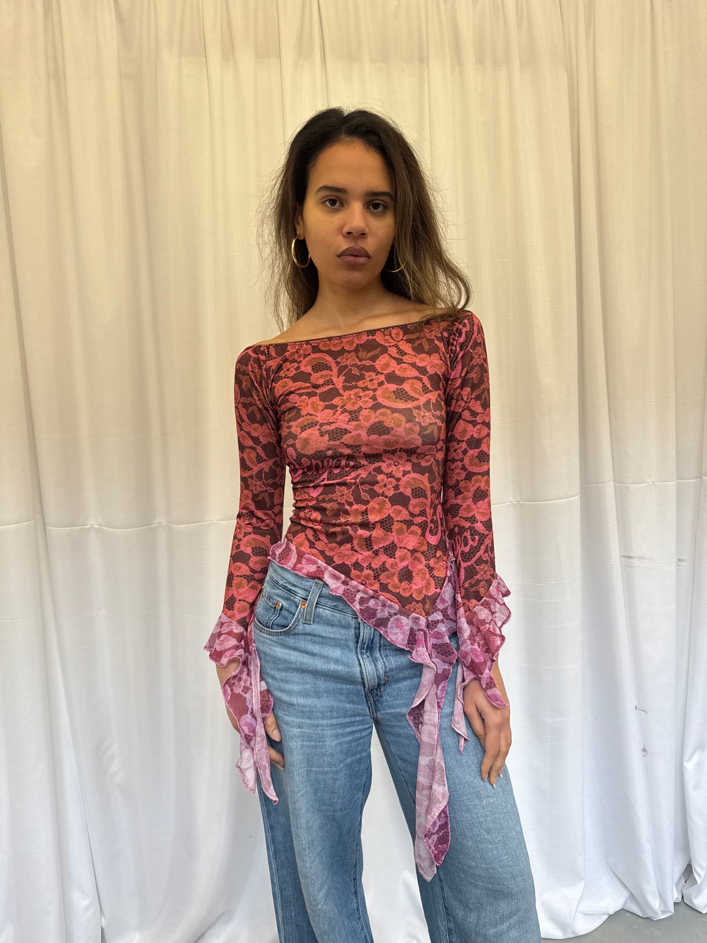 Lace off-the-shoulder ruffle top