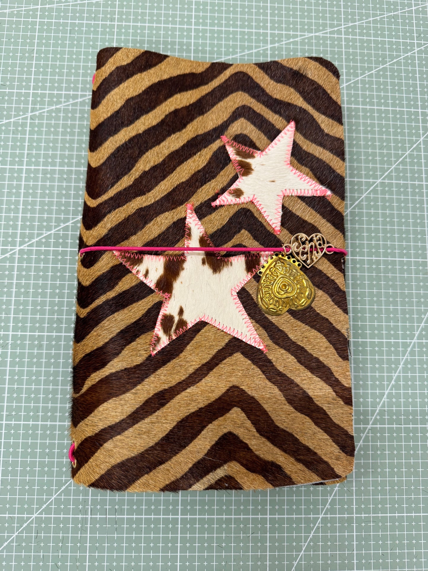 A5 leather journal cover with stars + pocket - 1/1 pieces