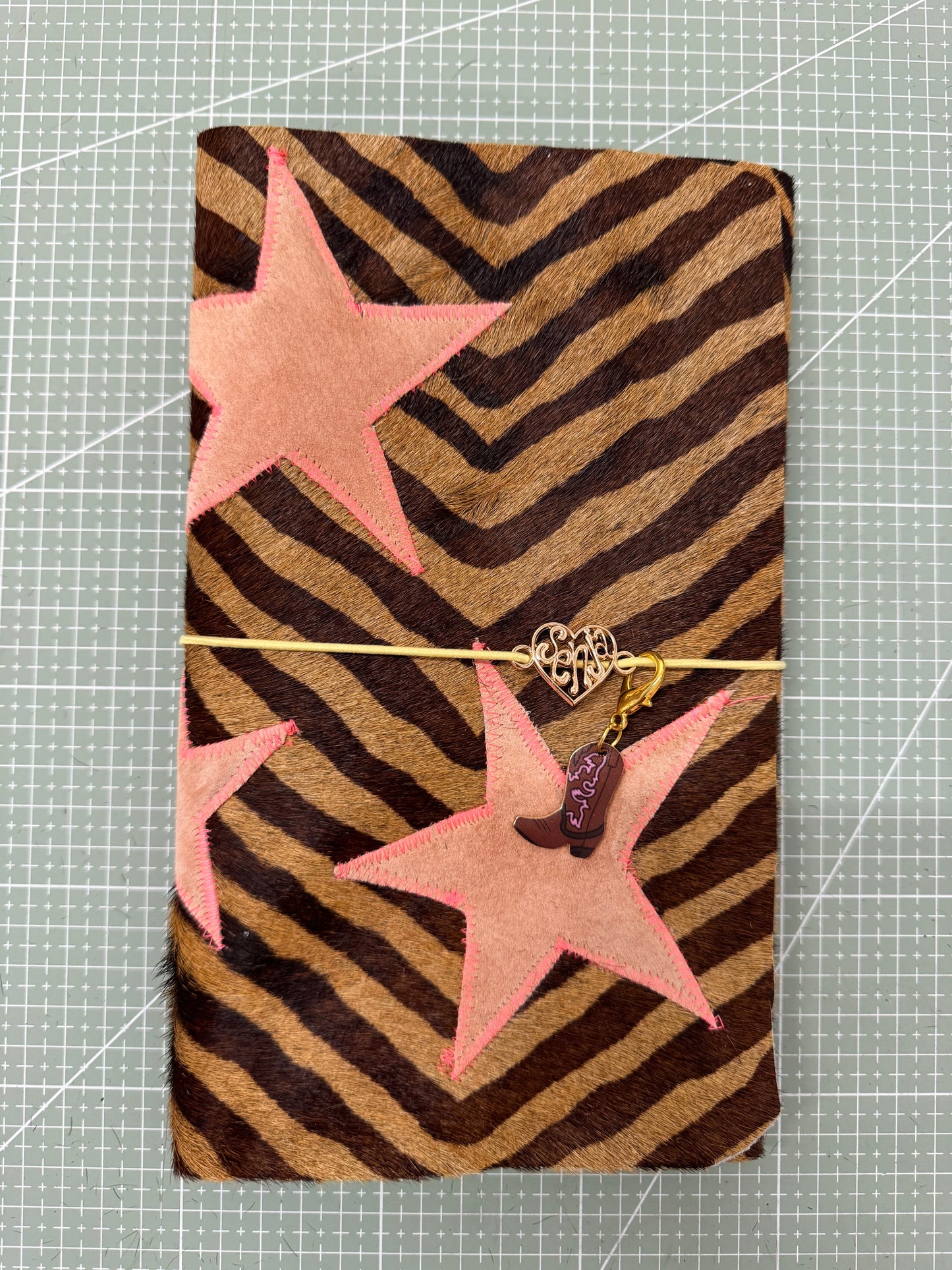 A5 leather journal cover with stars + pocket - 1/1 pieces