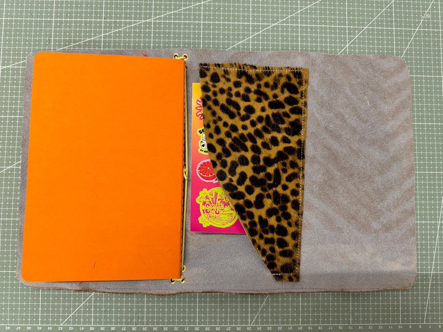 A5 leather journal cover with stars + pocket - 1/1 pieces